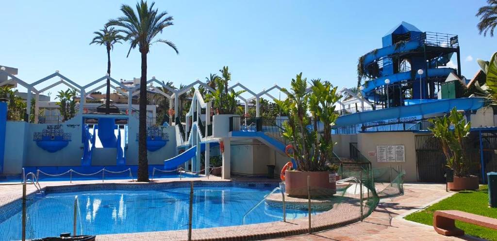 Benal Beach Suite, Parque Acuatico Y Vistas Al Mar Benalmádena Exterior foto